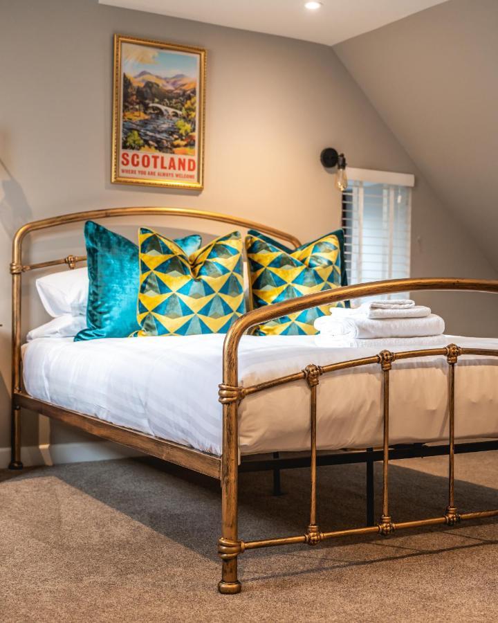 Luxury Cottage With Mountain View'S Cononbridge Екстериор снимка